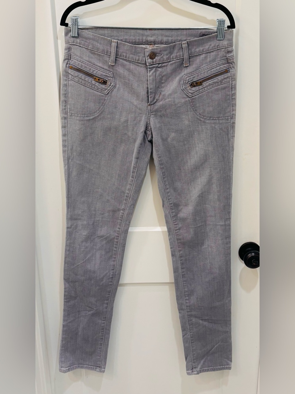 Citizens of Humanity Gray Women’s Jeans w Front Zip slim straight leg. Size 30